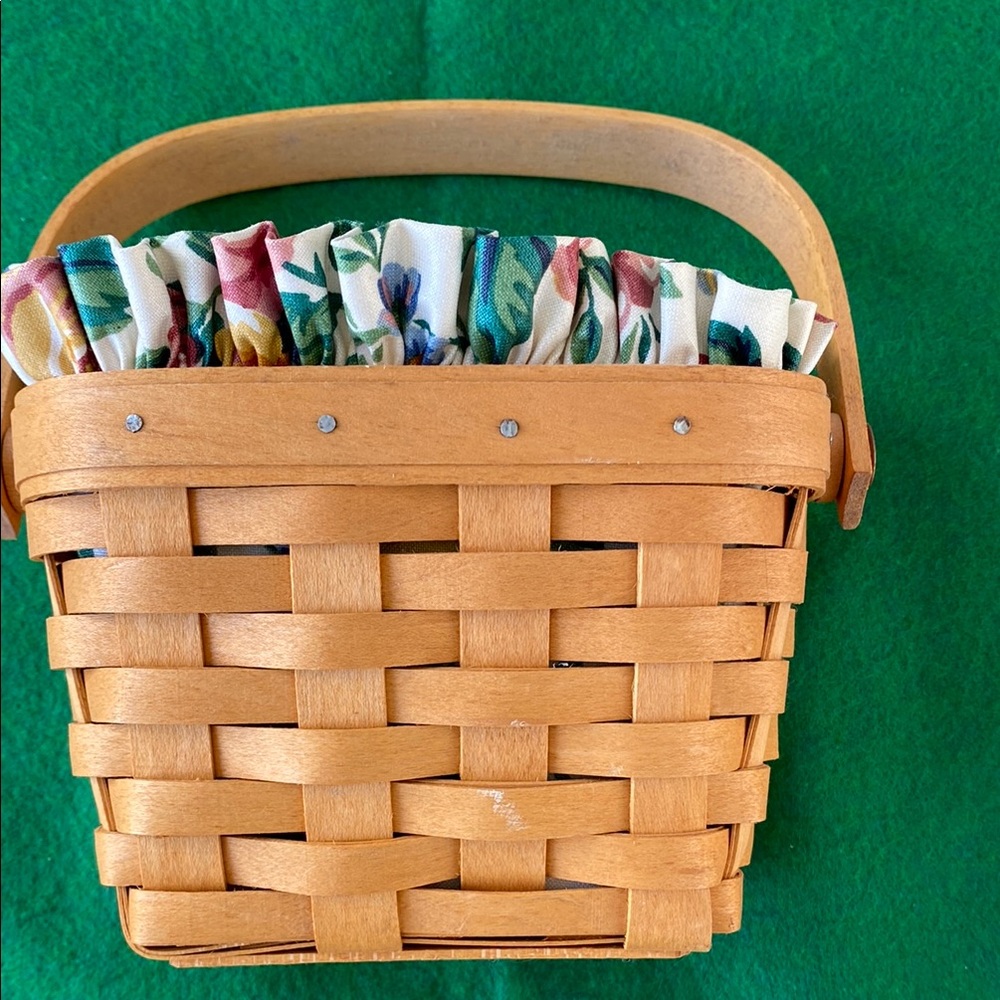 Longaberger Basket  1997 - Handwoven Basket Vintage 1997 - Picture 2 of 11